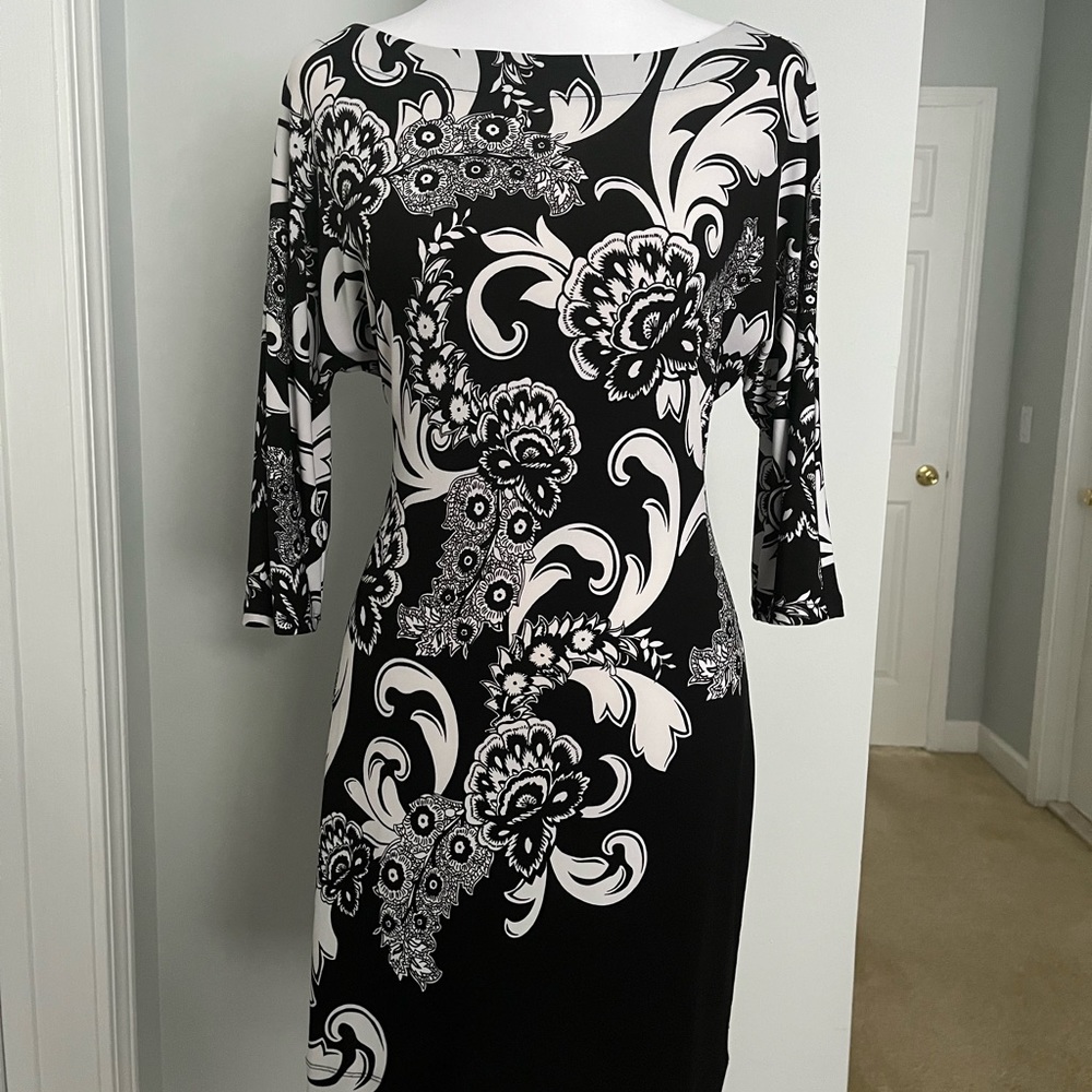GORGEOUS LIKE NEW WHBM DRESS. Size XS